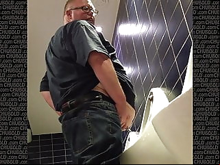 Daddies cruising restroom 4 bear (gay) daddy (gay) voyeur (gay)